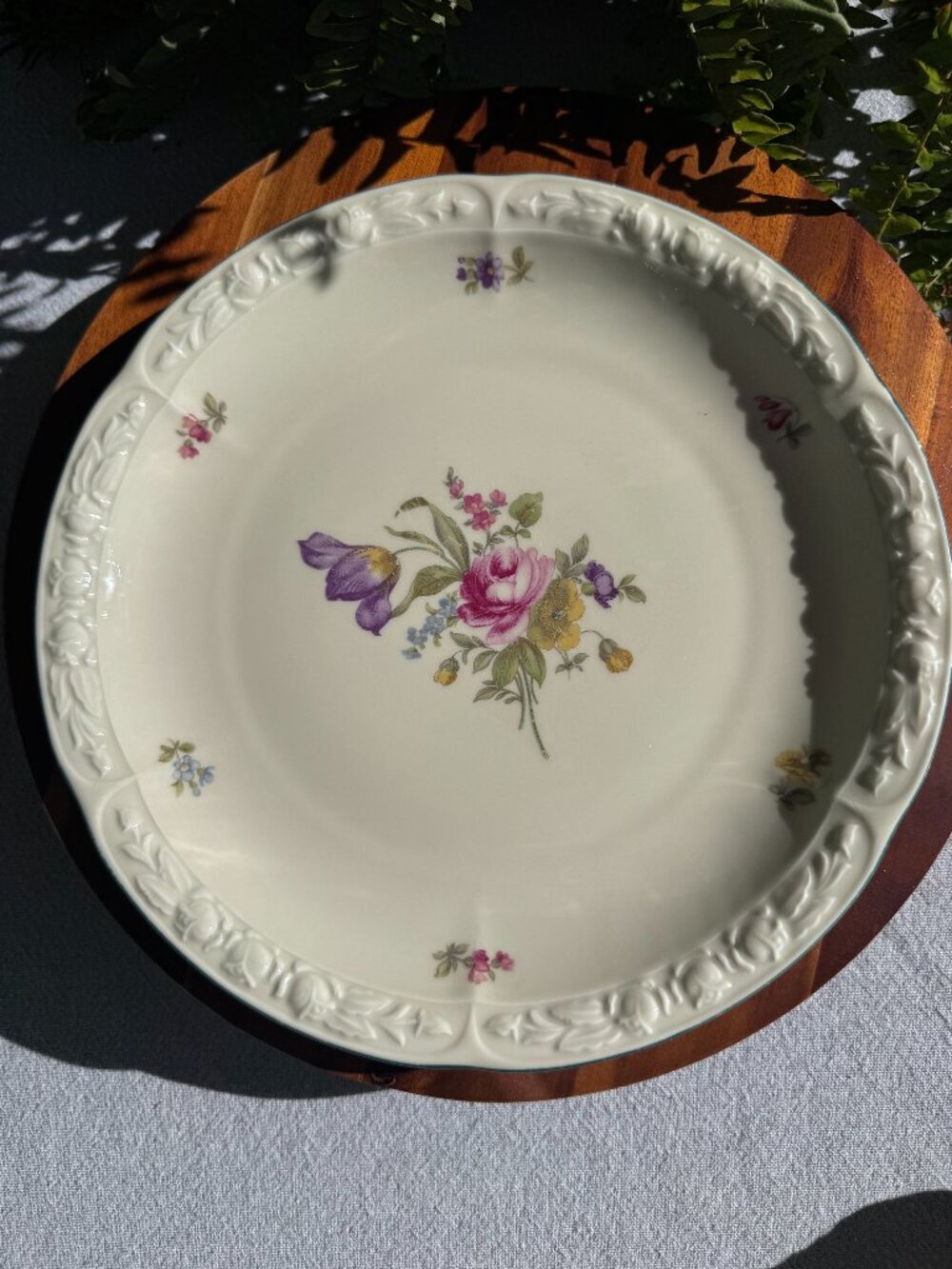 Vintage Bavaria Bader Germany, Floral Dinner Plate With Gold Gilt Filigree